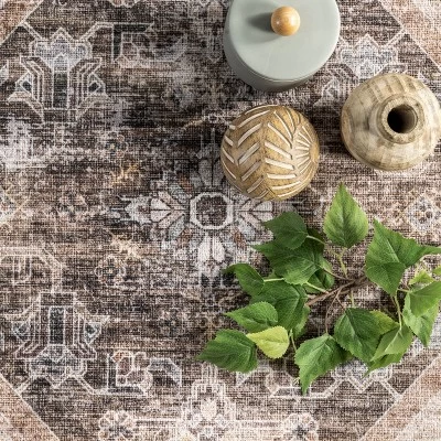 NuLOOM Devin Machine Washable Vintage Medallion Area Rug 7 NuLOOM Devin Machine Washable Vintage Medallion Area Rug - Image 5