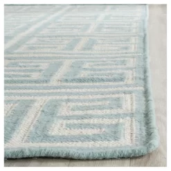 Isabella Dhurrie Rug - Safavieh