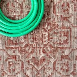 Sinjuri Medallion Textured Weave Indoor/Outdoor Area Rug - JONATHAN Y -Home Decor Store GUEST 6296ed4f 3f08 410d 92c9 d669ee422584