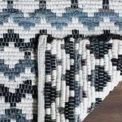 Rhayader Rug - Safavieh -Home Decor Store GUEST d557ab98 5090 4deb b81d 81f170b3fe84